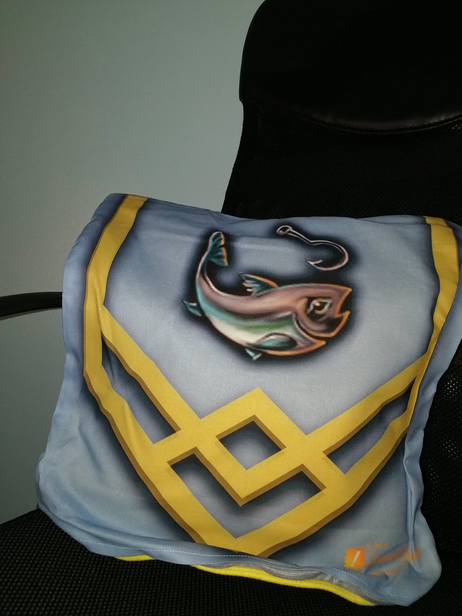 TracyRoshLuna's tweet image. Look what's going up for auction tomorrow.... All money raised goes directly to @SpecialEffect
ebay.co.uk/usr/roshur13
And take a look what's finishing in the next few hours!