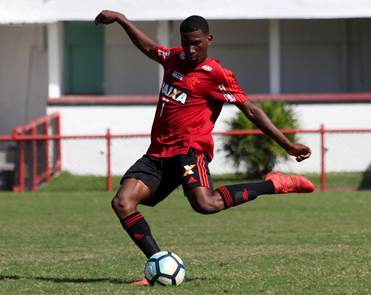 wevert9n's tweet photo. "Não desista nunca, você pode está sendo inspiração para outros sonhadores" 🔴⚫❤ https://t.co/HFpiULlRXL