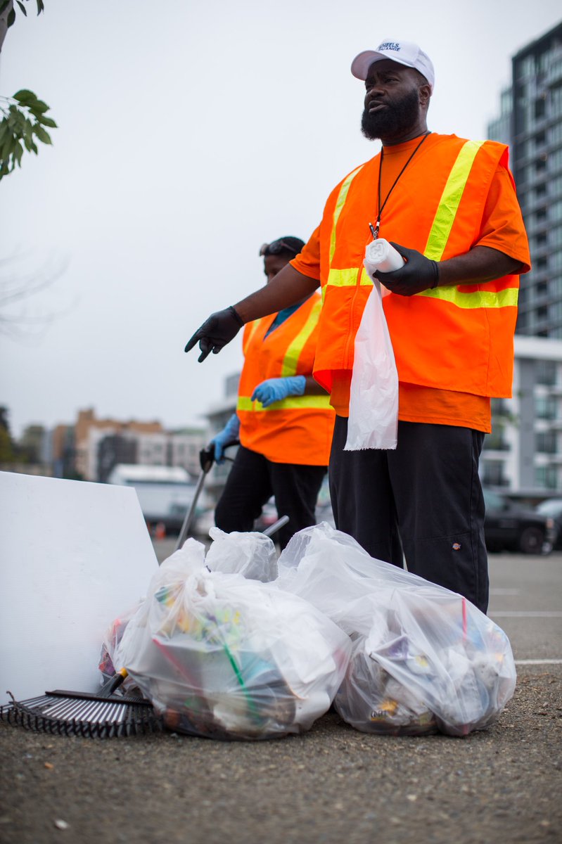 wheelsofchange_'s tweet image. It’s awesome seeing all the smiles on everyone’s faces cleaning up downtown SD!