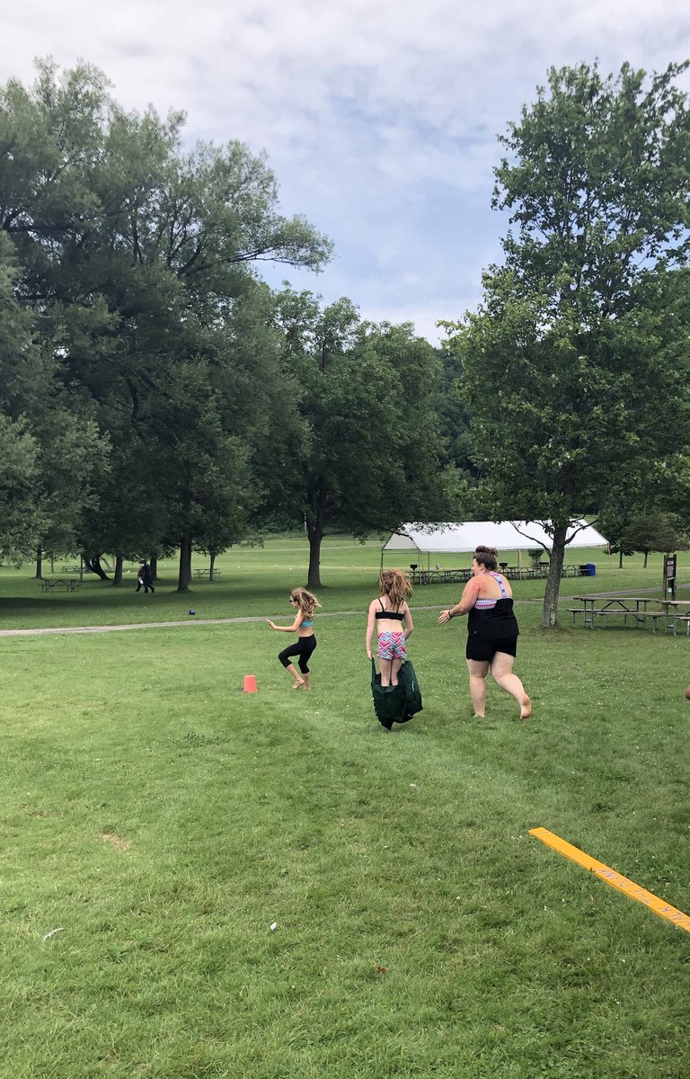 n0rthernenglish's tweet photo. Our last week of the program - Beach Field Days begins! Today’s competition was a relay race where teams had to “walk the plank”, do a sack race, then wheelbarrow race home.
...Some of us had some VERY creative strategies to get across that finish line🙈😂 #summerprogram2018 https://t.co/vwZ7SV4wC5