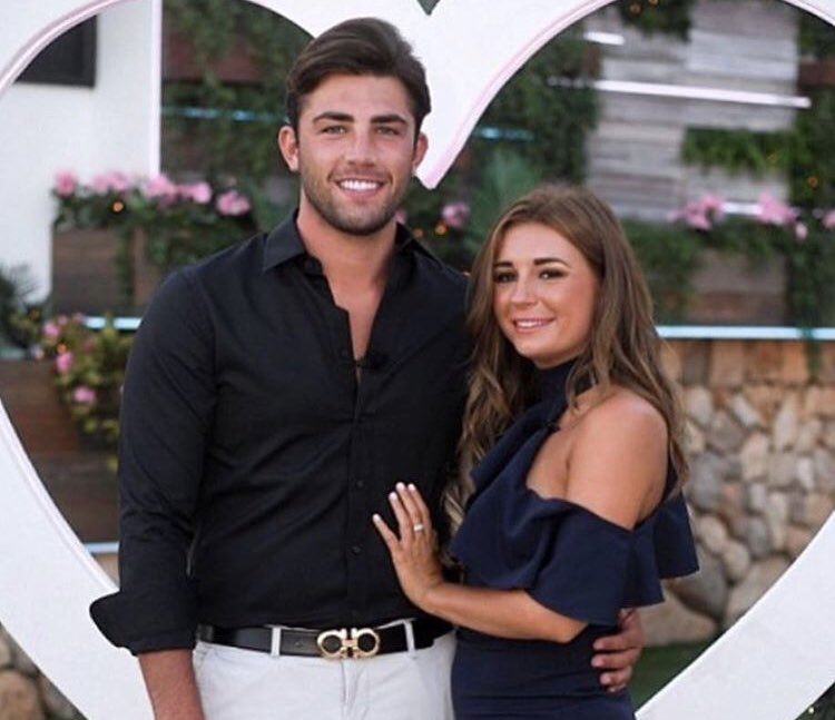 jack_charlesf's tweet image. We are all so proud of our boy Jack and his new girlfriend @Dani_MasDyer ❤️❤️ The new King and Queen of Love Island!