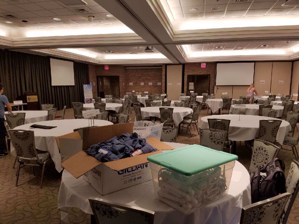 MaryKayMurph's tweet photo. The room is set
The bridge is blue
RI2018 is tomorrow
We can wait to see you
#PracticeMakesPossible #EquitableEducationIsInOurHands https://t.co/OWzjAcyQxL