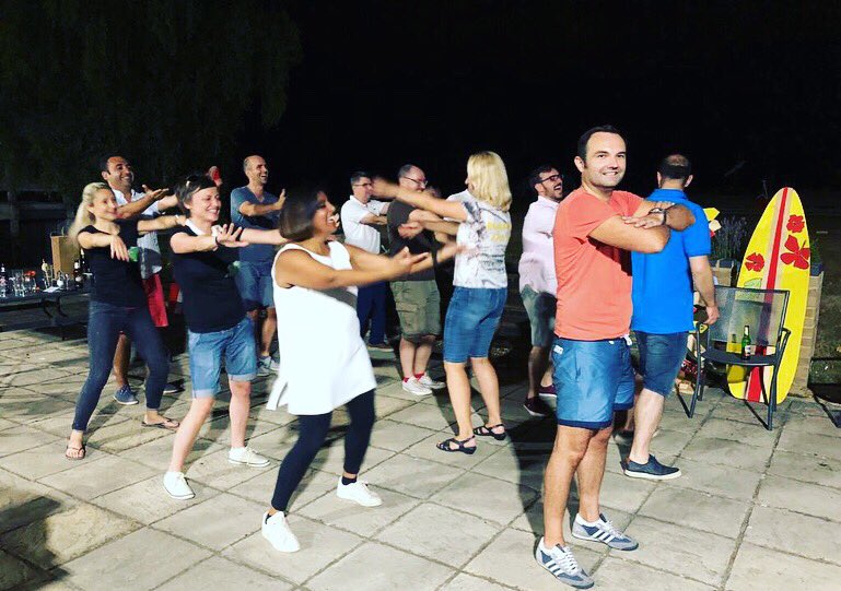 yasgeorgiou's tweet photo. Emerging from my #OUBEP experience with an exploding π§ filled with graphs, business theory and croquet! So scary and brilliant to push myself way outta my comfort zone, but I embraced it all - and then smashed the Macarena at the after party π https://t.co/2WM62JZuHV