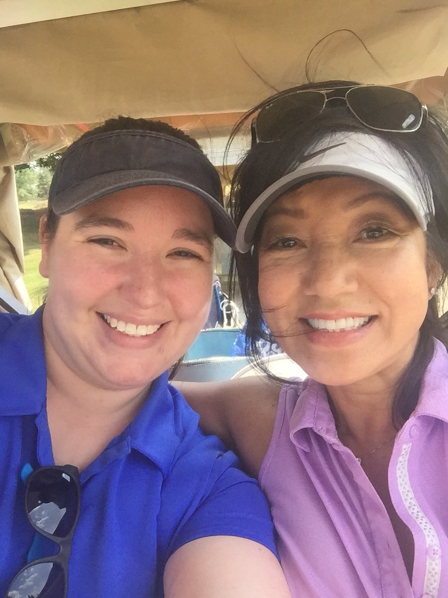 ebartcpa's tweet image. Spending the day on the golf course is never a bad way to spend the day ❤️🏌🏻‍♀️🍻☀️#Golfing #SchaumburgBusinessAssociation #OutOfOfficeReply #SunsOutClubsOut #Networking