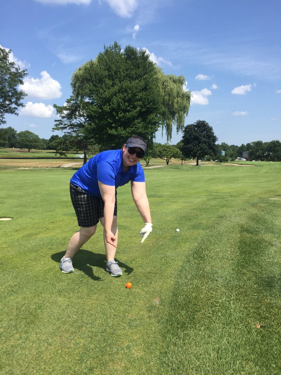 ebartcpa's tweet image. Spending the day on the golf course is never a bad way to spend the day ❤️🏌🏻‍♀️🍻☀️#Golfing #SchaumburgBusinessAssociation #OutOfOfficeReply #SunsOutClubsOut #Networking