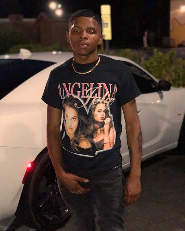 stokespipepher's tweet image. Pack came wit a jump 4️⃣