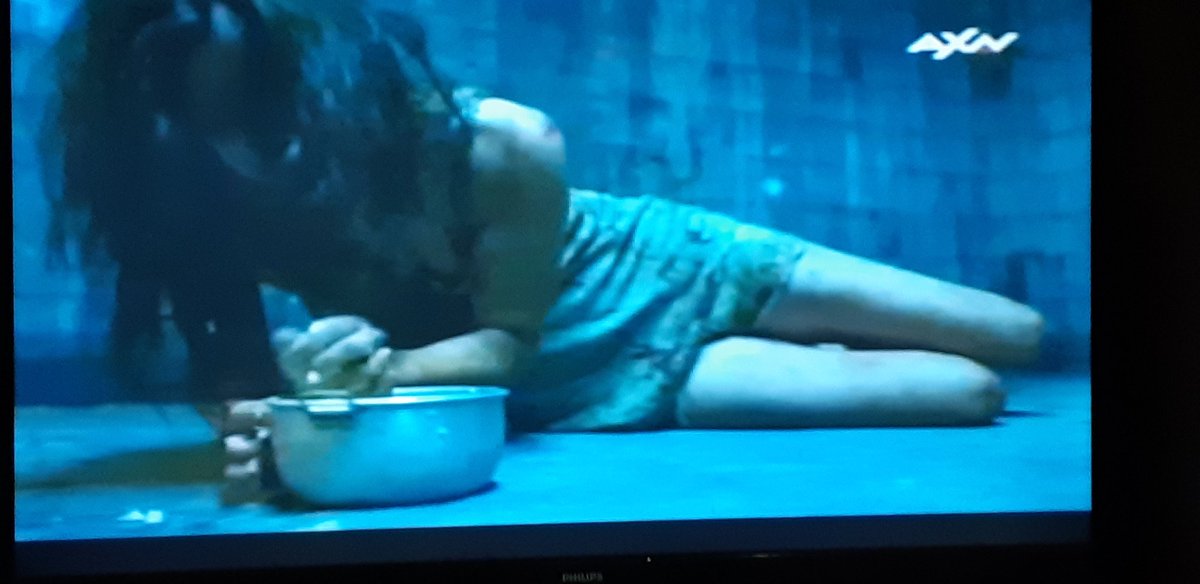 Watching #AbsentiaAXN  again <a href="/AbsentiaSeries/">Absentia</a> <a href="/AXN_LA/">AXN Latinoamérica</a> 12am #Argentina my #Emily have bad memories 😢😢😢😢