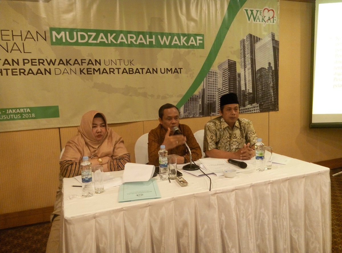 Nurkaib's tweet photo. Muzakarah Wakaf @kemenag @humasbwi hari kedua: Penggunaan aset wakaf oleh Pemerintah. Dipandu oleh Soraya Devi, Susilo Yusuf, Sarmidi Husna

#WakafUntukKesejahteraanKemartabatan #Wakaf https://t.co/oM7qPaXyFO