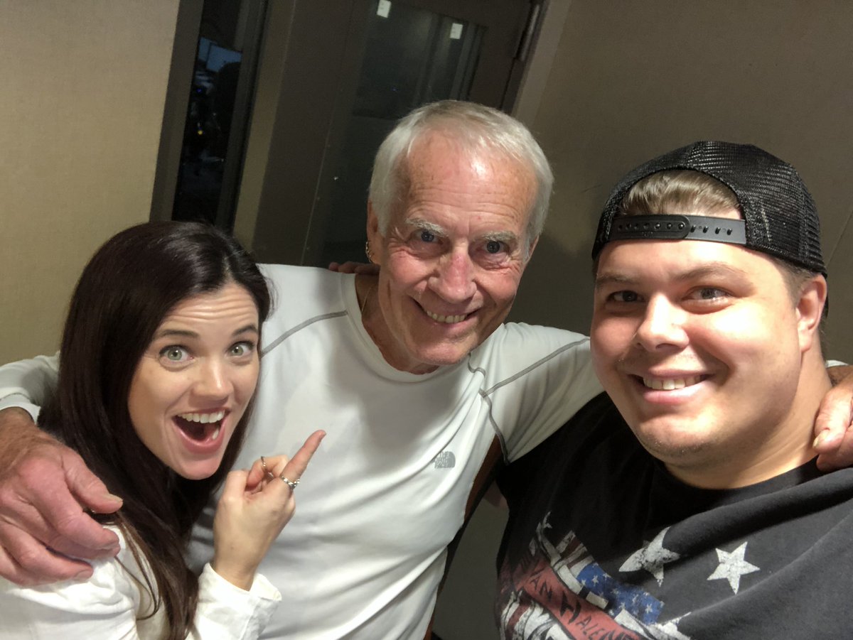 BabyHuey83's tweet photo. What an awesome surprise today at @1077TheBone, Bay Area Radio Hall of Famer, mentor and our close friend, the legendary @stevenseaweed came by to visit @chasta and me. It was great seeing you #Weedman. #1077TheBone #StevenSeaweed #YoureRockingWithTheWeedmanOnTheBoneBaby https://t.co/hLKvjvGrpA