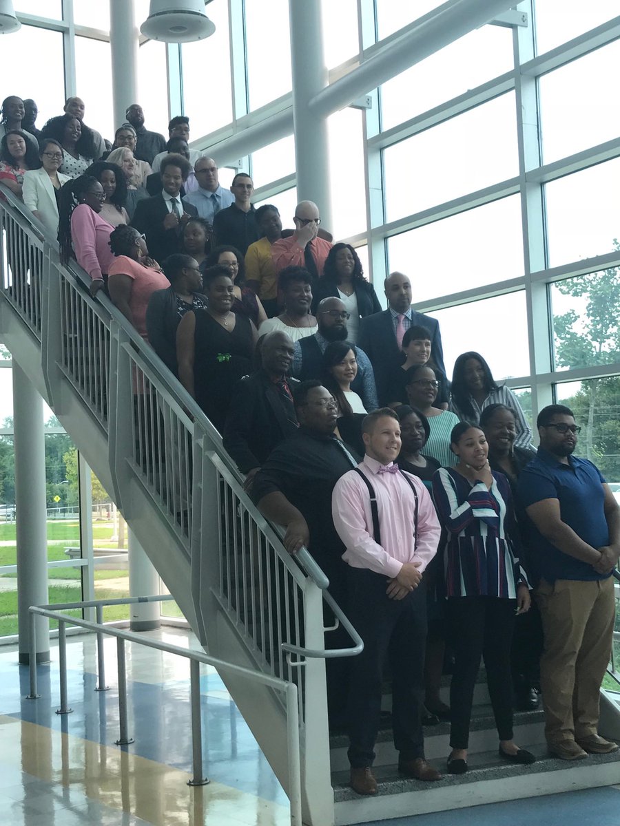 MentorTeacher4's tweet photo. Lesson planning ✅ Building Relationships ✅ Preparing Classroom Environment ✅ Ready for the first day of school ✅ #PGCRT18 #PET2018 @Askthementor @OTDpgcps https://t.co/fjWfHh3wuf