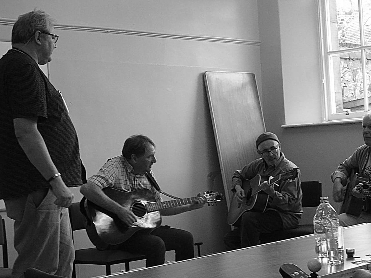 VibrantMbArts's tweet photo. A few photos from a brilliant Arts Cafe on Sunday. https://t.co/LPVKyj3wR3
