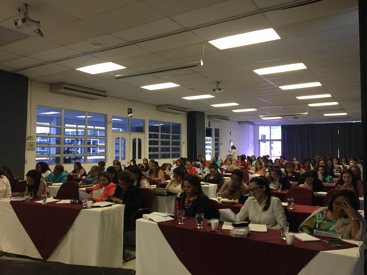 flaviafrei's tweet photo. #Excelente jornada hoy con #Asparlexsal #NDI y #PADF trabajando con un grupo maravilloso de #MujeresPoliticas discutiendo y pensando mejores reformas políticas para la #IgualdadSustantiva en #ElSalvadorParitario #NoSinMujeres https://t.co/uZOQZgM6d0