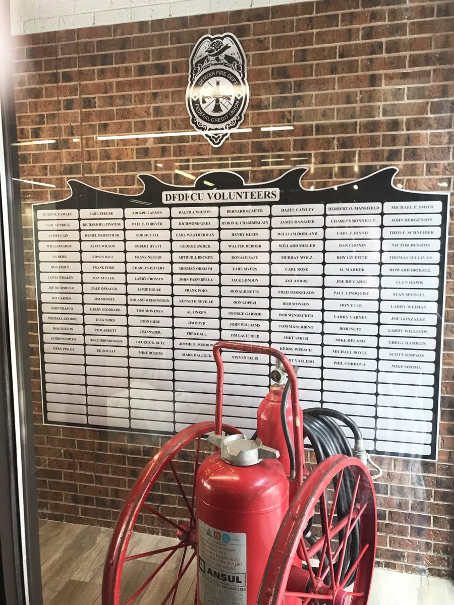 SignaramaDtd's tweet image. Denver Fire Department Federal Credit Union added a volunteer display sign with stacking name plates. 

signarama.com/co-denver-down…

#denversigns #informationalsigns #changeablesigns #stackingplatesigns #metalsigns