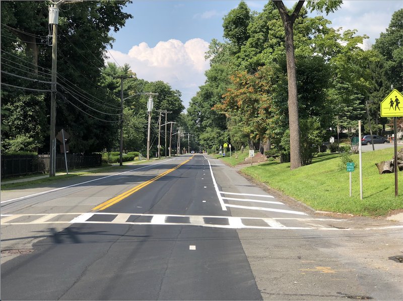 BikeTarrytown's tweet photo. Thank you @NYSDOTHV for making Broadway (#Route9) in @HOHGOV & #DobbsFerry safer!
Northbound conversion from 2 (narrow) lanes to 1 with ample shoulder is a great improvement. #WalkWC #BikeWC #Westchester https://t.co/bggLHFWqIr