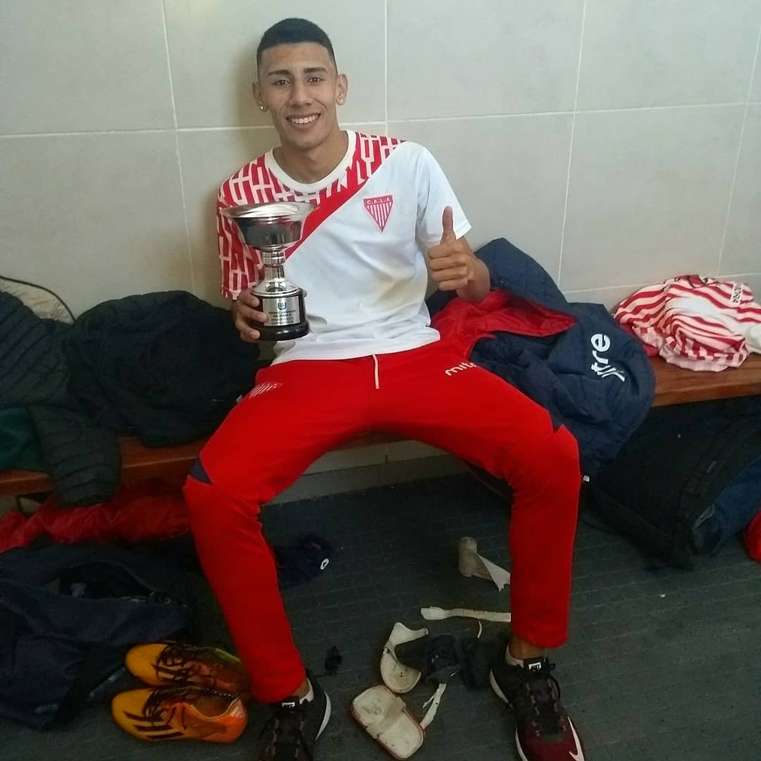 IvanLomaas's tweet photo. Los andes campeon 2018 y que la cuenten cómo quieran 🇦🇹🇦🇹⚽🏆 https://t.co/CHqAD16HcU