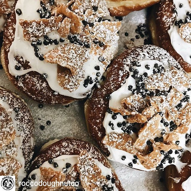 doughpics's tweet photo. Regrann from @roccodoughnutco -  COUNTDOWN TO CANNOLI 3️⃣ Days to go! 😛 The Cannoli Doughnut will be here all this week! - #regrann 🍩

Vote for today's @doughpics #top10 by "liking" ❤ your favorites! Tag friends to share... Follow @doughvids 🎥 fo… https://t.co/jLkvONBbUi https://t.co/540BC8ez7G