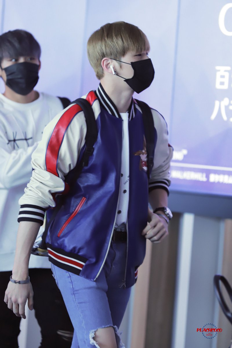 peach_coco1210's tweet photo. 180730 ICN
#워너원 #강다니엘 #KangDaniel https://t.co/4sz316Edtq