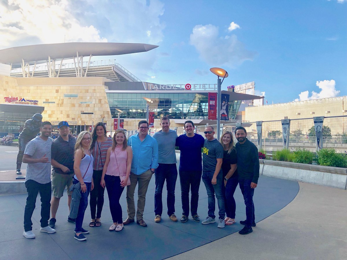 Erik Corona (ItsErikCorona) Twitter