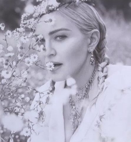 madamex - Madonna - Σελίδα 2 DjZQiy0UUAAKqt3