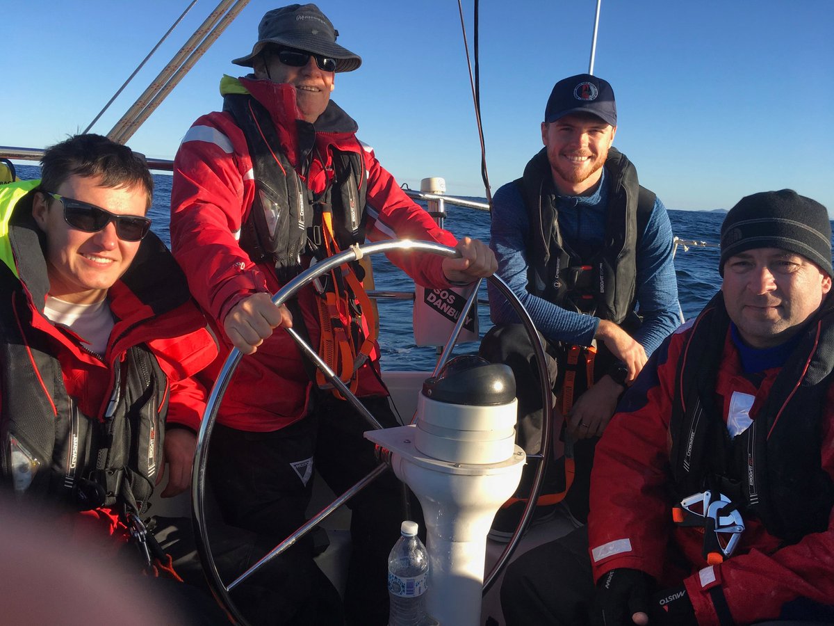 ArmySailing tweet media