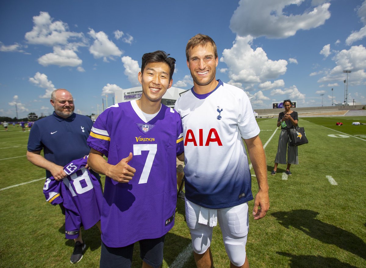 travietrav_dmv's tweet photo. When Fútbol Meets Football ! 🏈⚽️ | 📸 @TravieTrav_DMV | #TravieTravPhotography

#ICCinMN #Vikings #ICC2018 #InternationalChampionsCup #WorldCup #FIFA #Futbol #Soccer #AmericanFootball #SkillsChallenge #FutbolMeetsFootball #TCO #TCOPerformanceCenter https://t.co/9PiM49tojt
