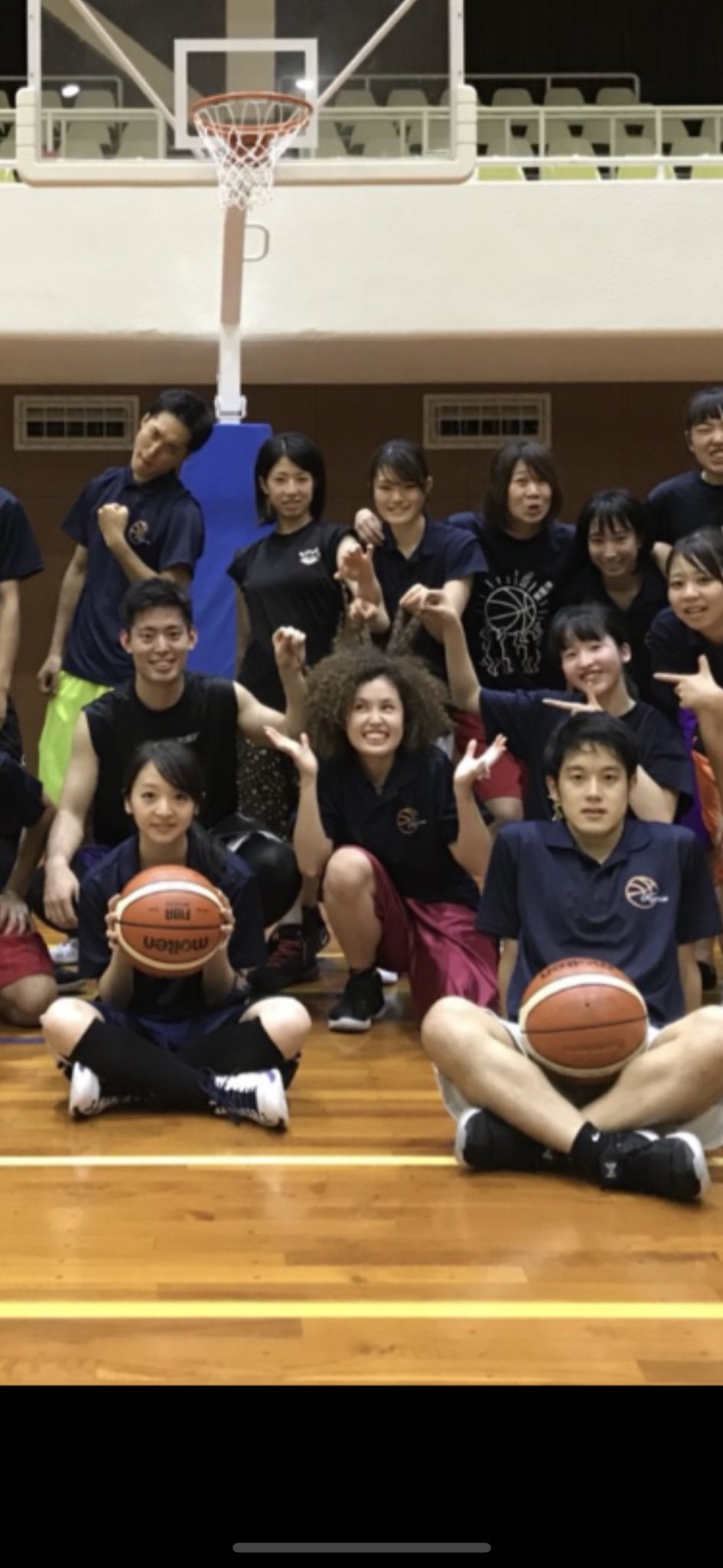 Twitter 上的 杏林大学医学 保健学部バスケ部 東医体の会場 岩手へ出発です それぞれが個性ある髪型 髪色に変身してます 期間中はバンバン更新していきます 部員紹介も まずは初戦 女子部 8 1 9 30 Vs慈恵 です T Co