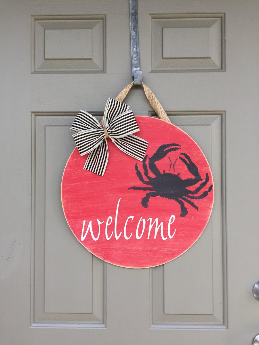 BarnRoofDesigns's tweet photo. Welcome to the Crab 🦀 Shack buy at my #etsy shop: Summer Door Hanger, Crab, Welcome sign, Front Door Decor, Door Wreath, Crab Shack sign, Seafood Restaurant sign, Beach Door Decor, Fisherman https://t.co/Kk3KQhX9Kh https://t.co/kGseVOLtym