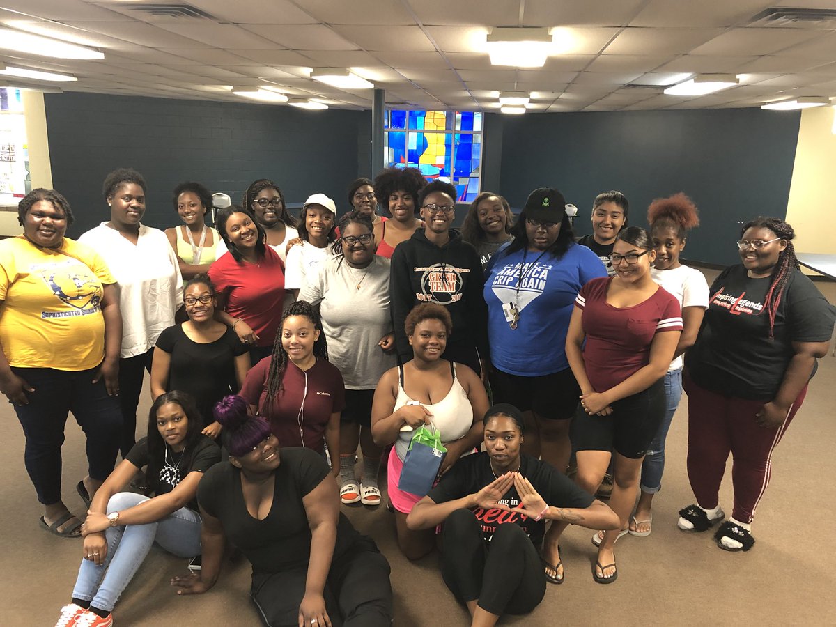teehoopstar's tweet photo. I’m really Glad i did this for these young ladies. #theReal22 #jcc22 Self Love is important. Mental and physical health as well. ❤️‼️ https://t.co/EmgBoWN3Dt