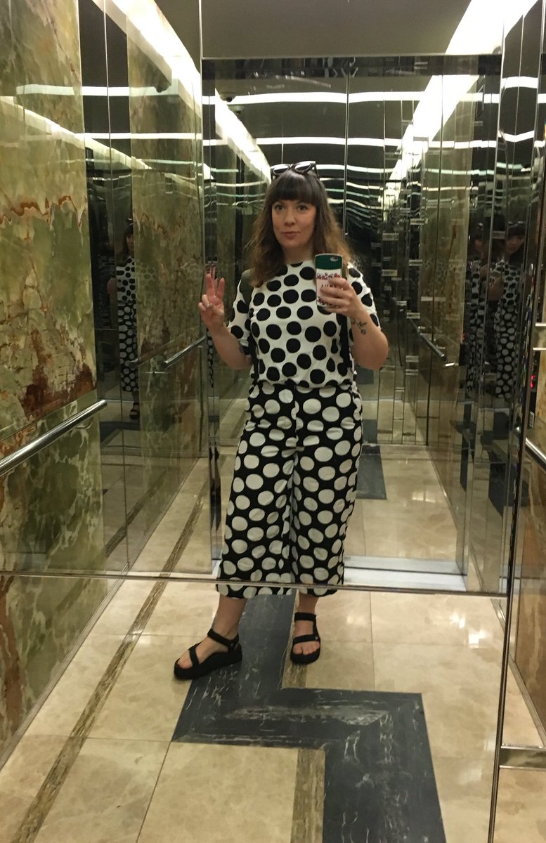 museumbooks's tweet image. And so it begins...
#APLIC18 @aliaconference #LibrarianStyle #ConferenceStyle