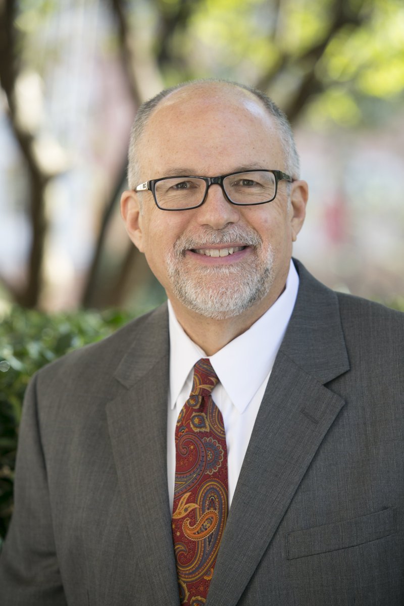 PRSAFellows's tweet photo. A champion for students, 2018 #PRSACOF inductee Philip Poole has served as a mentor, teacher, university administrator @SamfordU &amp; @PRSSASamford advisor. In 2018, he received the @prsaalabama Ron Council Mentorship Award. Welcome, Philip! @seprsa @prsache https://t.co/qBCOATEaMk