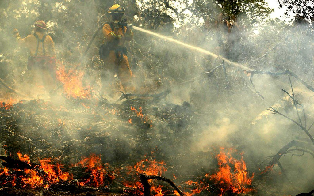 Northern California wildfire has killed 6 people, burned 98,000 acres #CarrFire tandl.me/2vpvnts