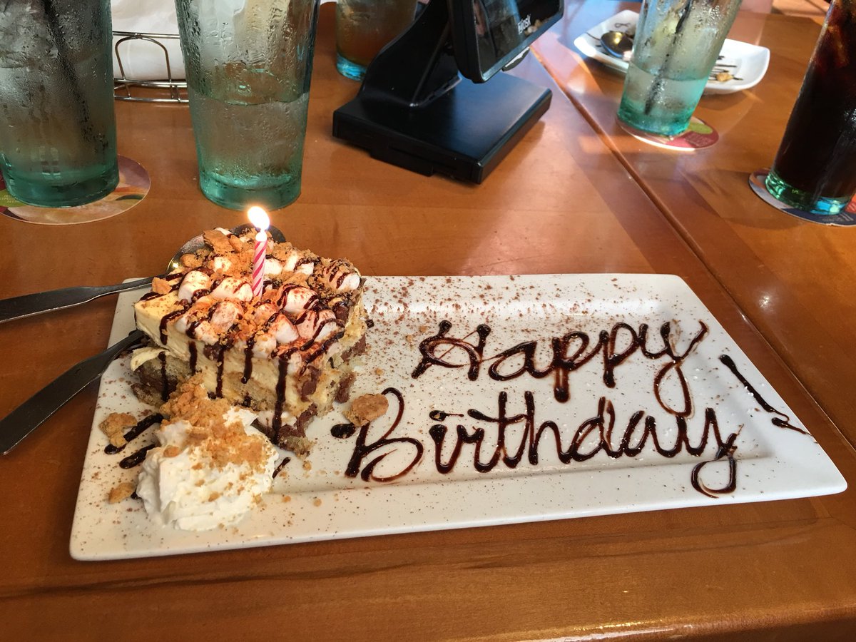 mboettcher90's tweet photo. Olive Garden has the BEST server around SIMON! always makes us feel like family. #olivegarden #simonisthebest #mankato @olivegarden https://t.co/iWipqgXpSb