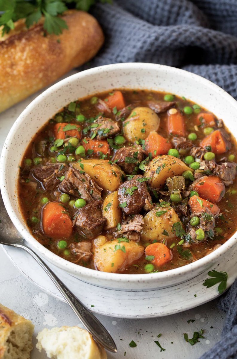 mntatem's tweet photo. @GordonRamsay is it beef stew or stewed beef? https://t.co/3rZKHrzVRI