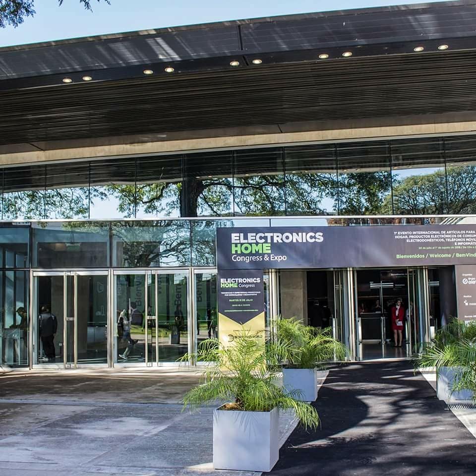 electronicsHS's tweet photo. Hoy se inauguró la primera edición de Electronics Home Congress & Expo, productos electrónicos de consumo, electrodomésticos, teléfonos móviles e informática en el CEC. Más información: https://t.co/onQWIXlrzF #electronicshome2018 https://t.co/HWLcJYQANC