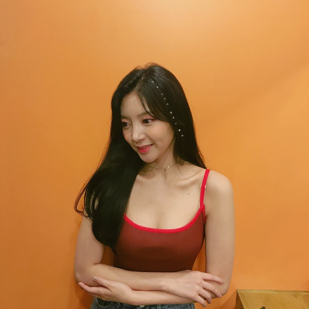 laboumsquadbr's tweet photo. 30.07.18 hhae_in_ - atualização da #Haein em seu Instagram pessoal 1/2
"#Laboum #Haein #BetweenUs #MV #Banheira #CheiaDe #Flores #Figurino #❣️#NósDevemos #FazerStream #Now #🐾✨"
kor-eng: forlaboum
eng-pt: laboumsquadbr https://t.co/3CeCZNFqnY