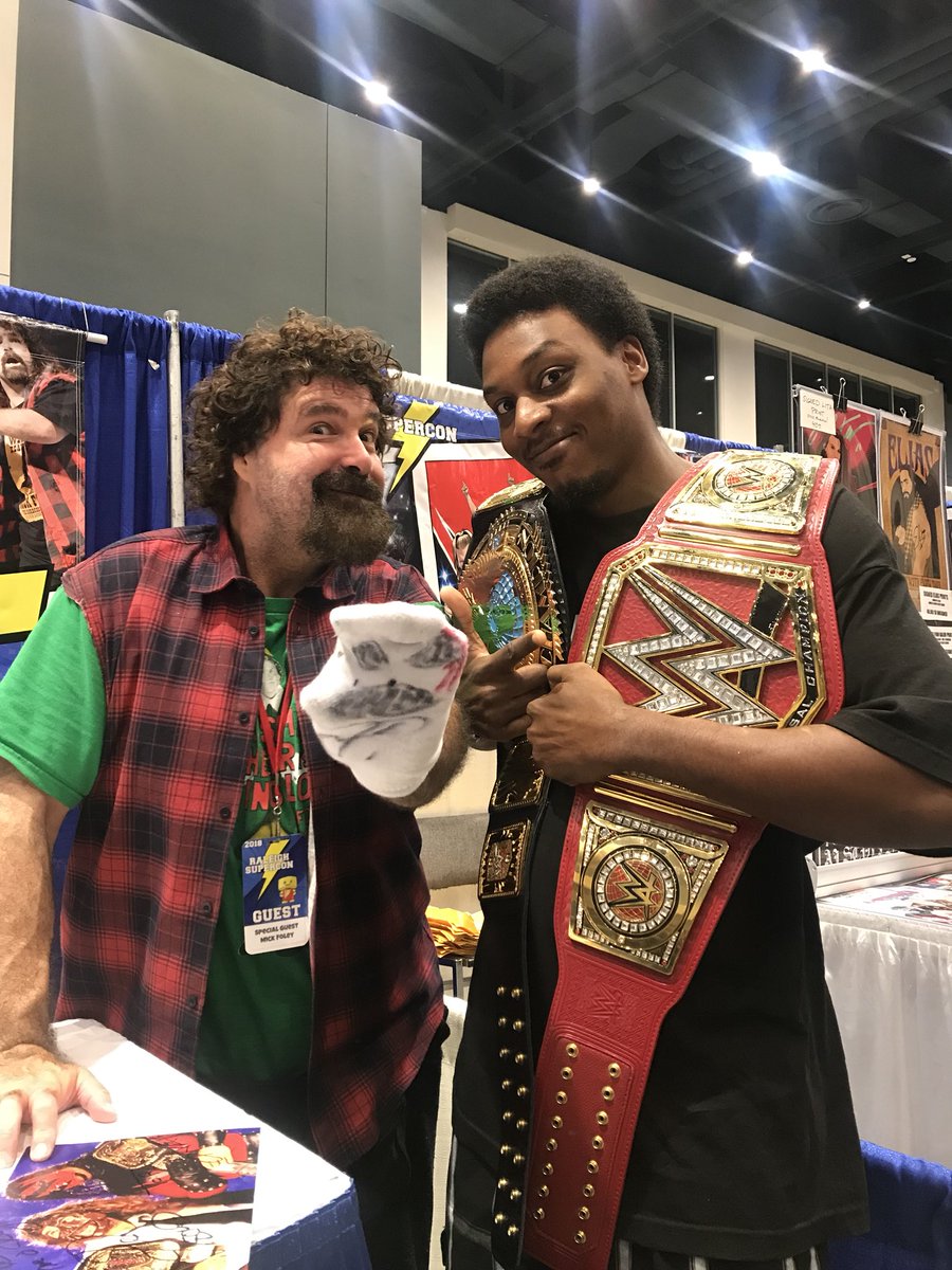 Got to meet to WWE Legends @RealMickFoley and Kane at @RaleighSupercon.