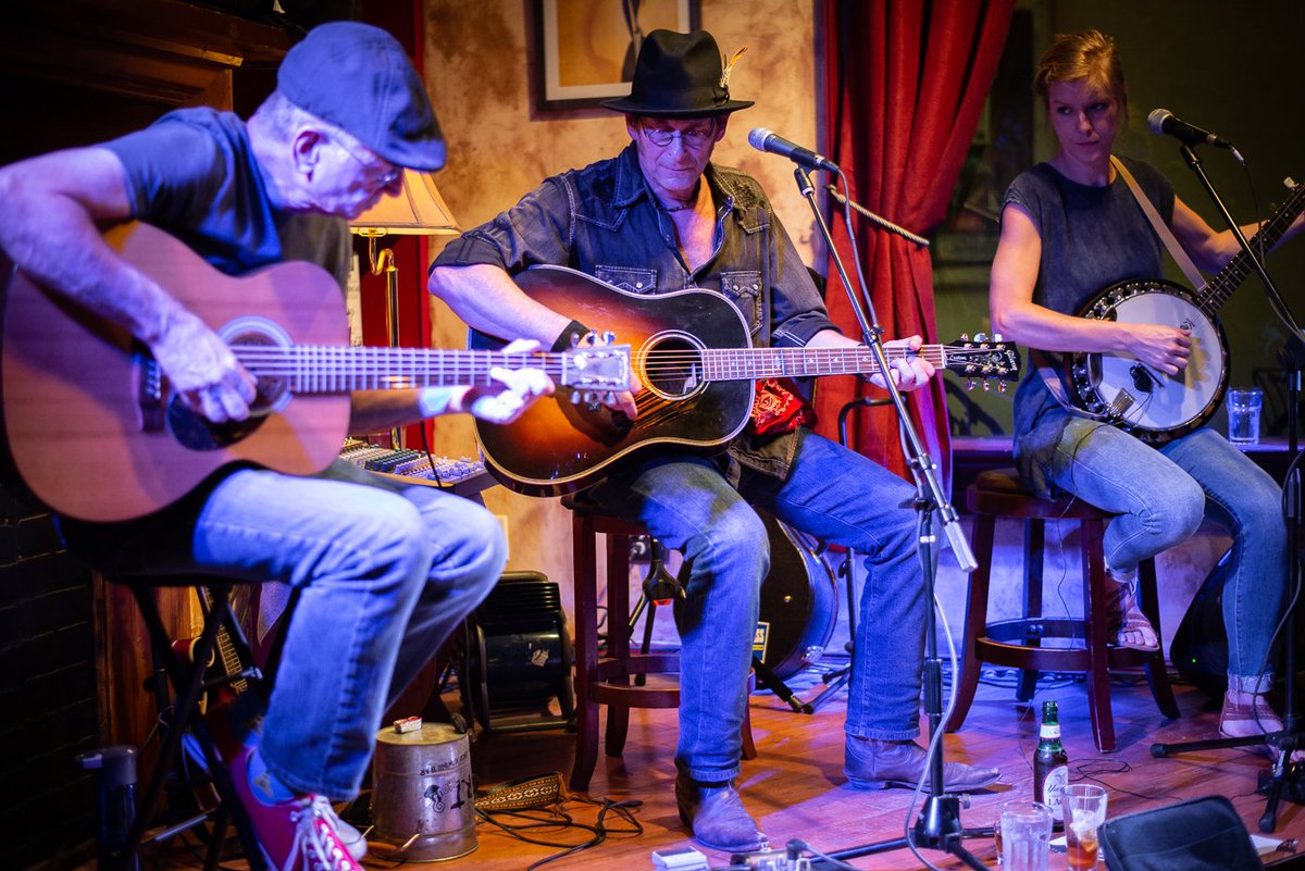 <a href="/FortyMileDetour/">Forty Mile Detour</a> show this Saturday night
fortymiledetourmusic.com
"Authentic.American.Music."
facebook.com/events/2615915…
<a href="/spectramusicinc/">Spectra Music Group</a>