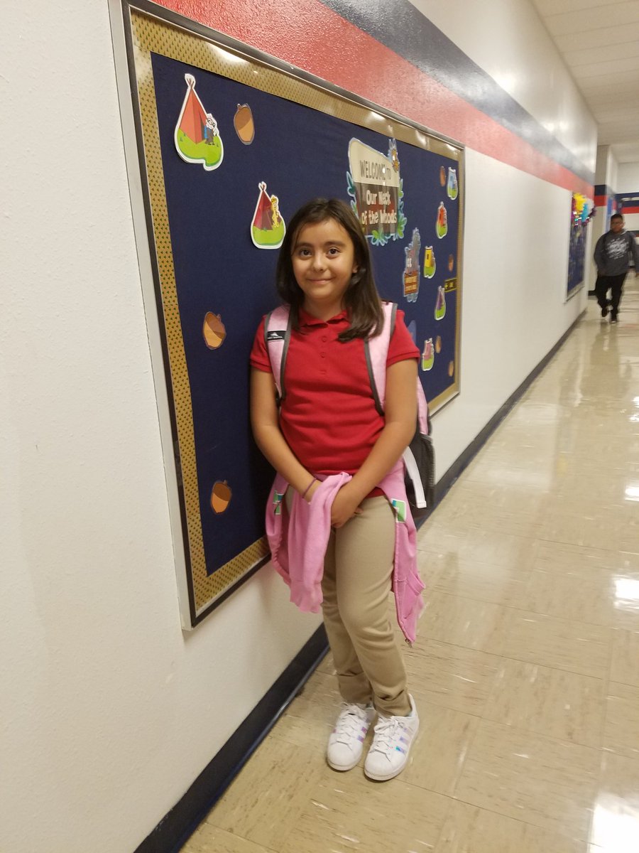 MMarquez_EES's tweet photo. This is my fourth grader at the end of her first day of school.📚✏🐾 #fundayoflearning @Escontrias_ES https://t.co/GfNCo5RmlN
