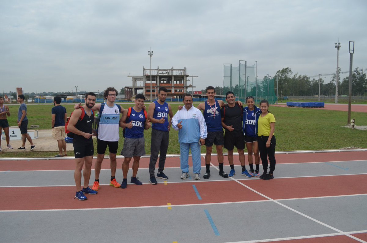 AtletismoSol's tweet photo. En un entrenamiento y competencia lo primordial es divertirte con tus amigos. Feliz día a todos los atletas ! 🎊🎈👏🏻🎊 #díadelamigo #atletismo https://t.co/IVaL3xPL0h