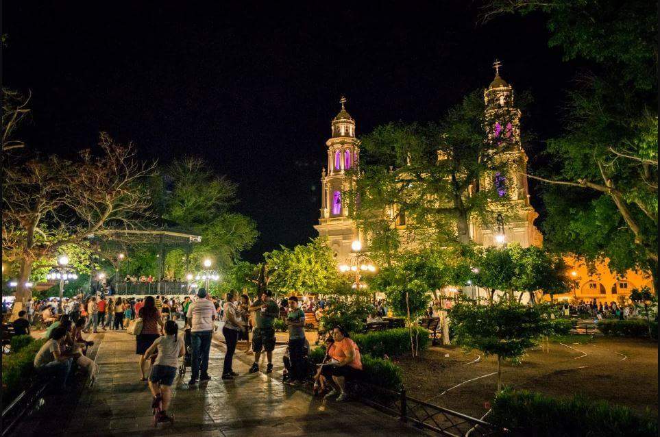 Por su buen ambiente, visita Catedral.