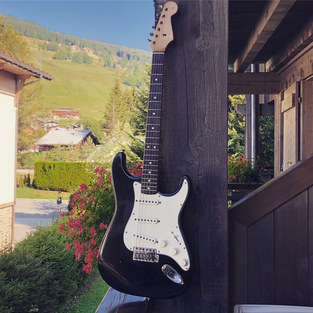 Laurencemusic's tweet photo. I am now the proud owner of an original 1965 @Fender Stratocaster. What shall I call her? #fender #fenderstatocaster #1965 https://t.co/TXGChmEalv