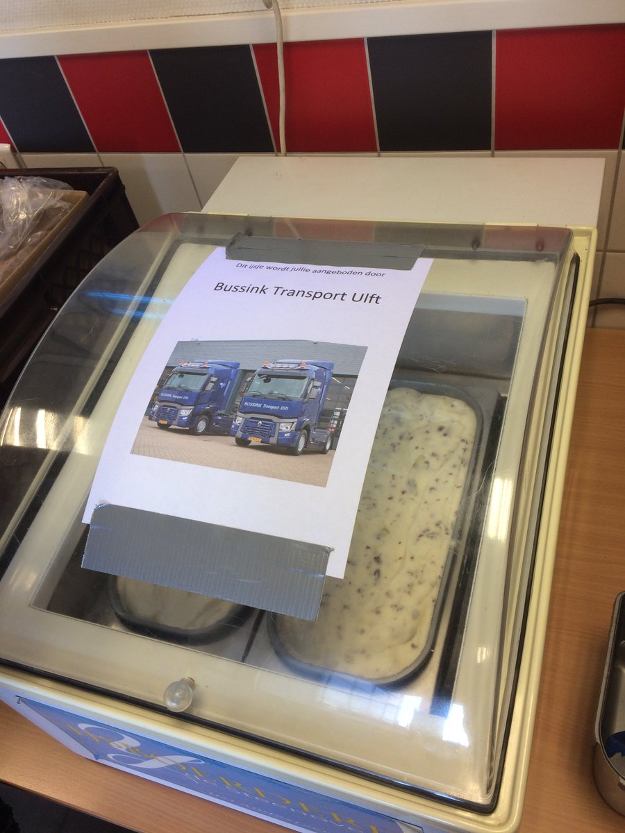 Ook tijdens deze laatste (?) dag van de hittegolf houden we het hoofd koel bij Rabelink. 
Dankzij Bussink Transport Ulft staat er in de chauffeurskantine een eigen vitrine!