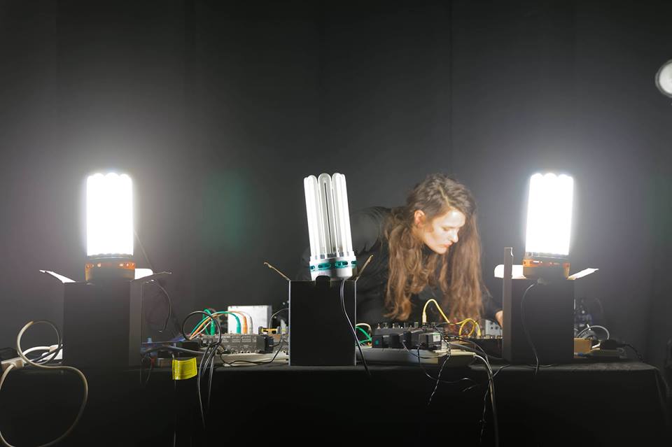honorharger's tweet photo. As well as a screening programme that runs throughout August, #SeeingSystems at @ArtSciMuseum also features an #ArtScienceLate performance by @ewajustka, plus a conference bringing together local &amp; international film &amp; video artists: https://t.co/ZLykf7N5zm
(4/4) https://t.co/WdWFviBJDt