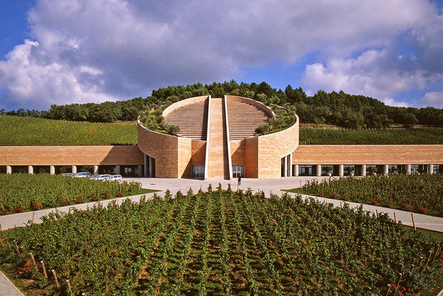 ArchDigest's tweet image. The 19 best vineyard designs around the world: archdg.co/eVmsouq