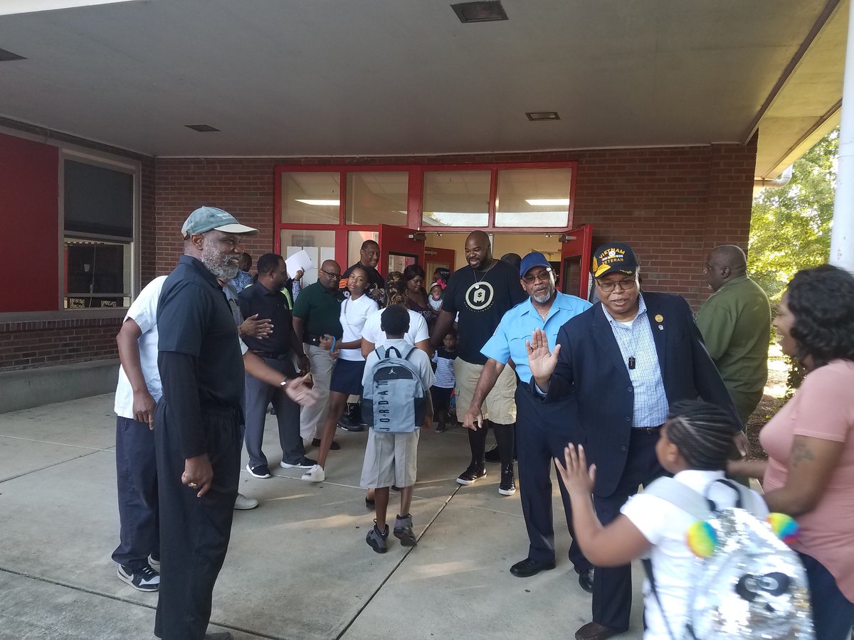 Robert E. Lillard tweet media