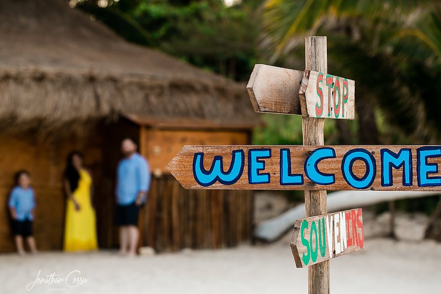 "We wander for distraction, but we travel for fulfillment." Happy #TravelTuesday!!! #JonathanCossu #PlayadelCarmen #RivieraMaya