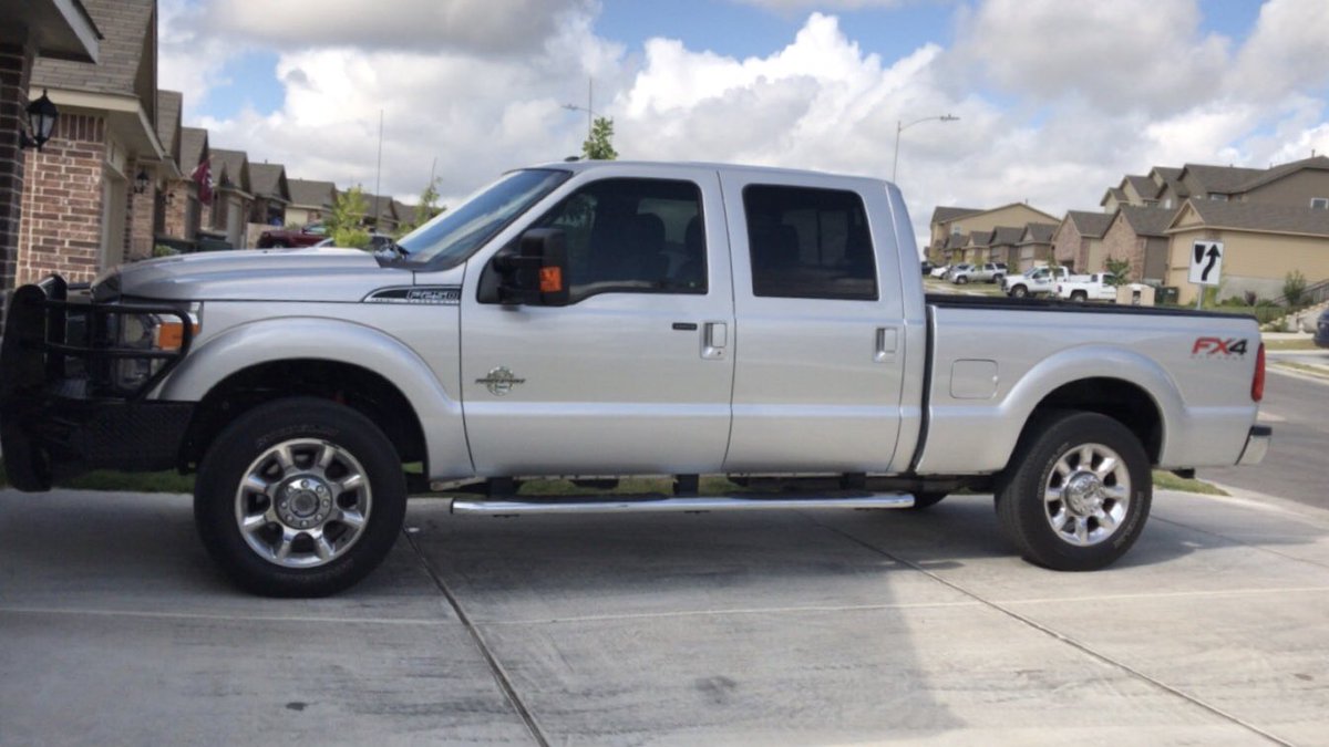 joesvt87's tweet photo. Loving this thing so far. #powerstroke #6point7 #diesel #diesellife #ford #needmods #needsponsors lol https://t.co/xdXjNGvqHa