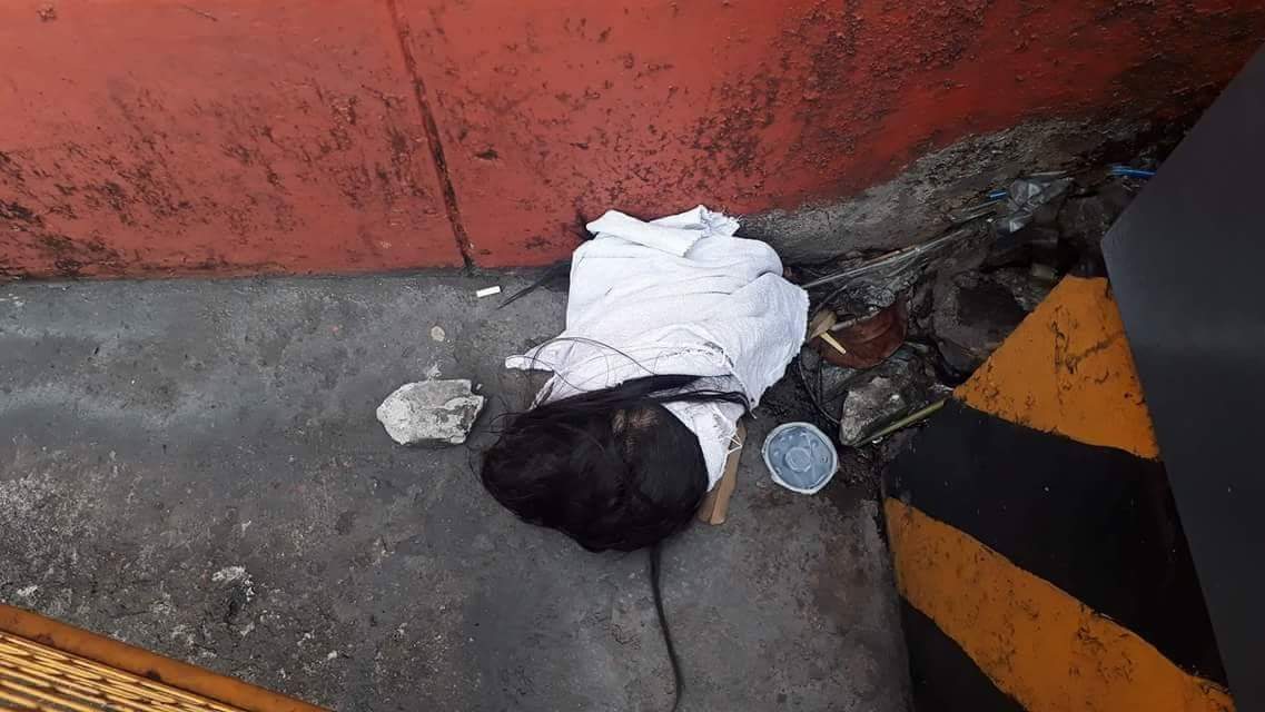 KakaknyaElmo's tweet photo. Foto2 Penemuan kepala di pinggir jalan, [Gore] https://t.co/QCaYs9npyT
