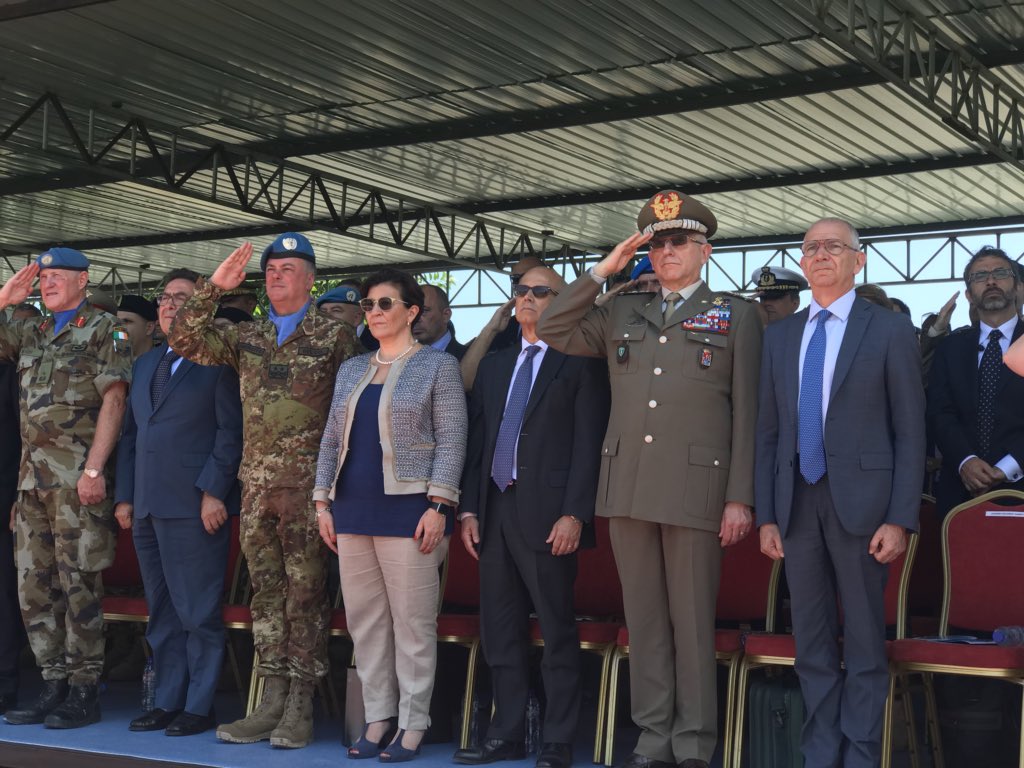 SM_Difesa's tweet photo. #Libano #GenGraziano attends the transfer of authority ceremony of the Commander of @UNIFIL_ mission. The Italian #GenDelCol is the new Force Commander and Head of #UNIFIL mission https://t.co/KnjZvgz9dg
