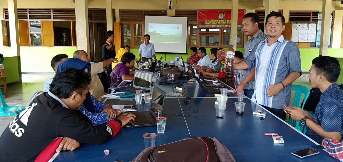 Abdussalam_Tbn's tweet photo. Belajar bareng #SISKEUDES ZONA 3 bersama PD,PDTI&amp;PLD
#PadatKaryaTunai 
#p3mdtuban 
#tppijawatimur 
@jokowi
@EkoSandjojo 
@fachrilabalado 
@taufikmadjid71 
@DewantoAndry 
@Muhimmudin1 
@Win06444644 
@EstySusilowati 
@shomad_bukhori 
@Hadi65487057 
@Tulus73225567 
@Mahardhika8893 https://t.co/RqoT0GynY5